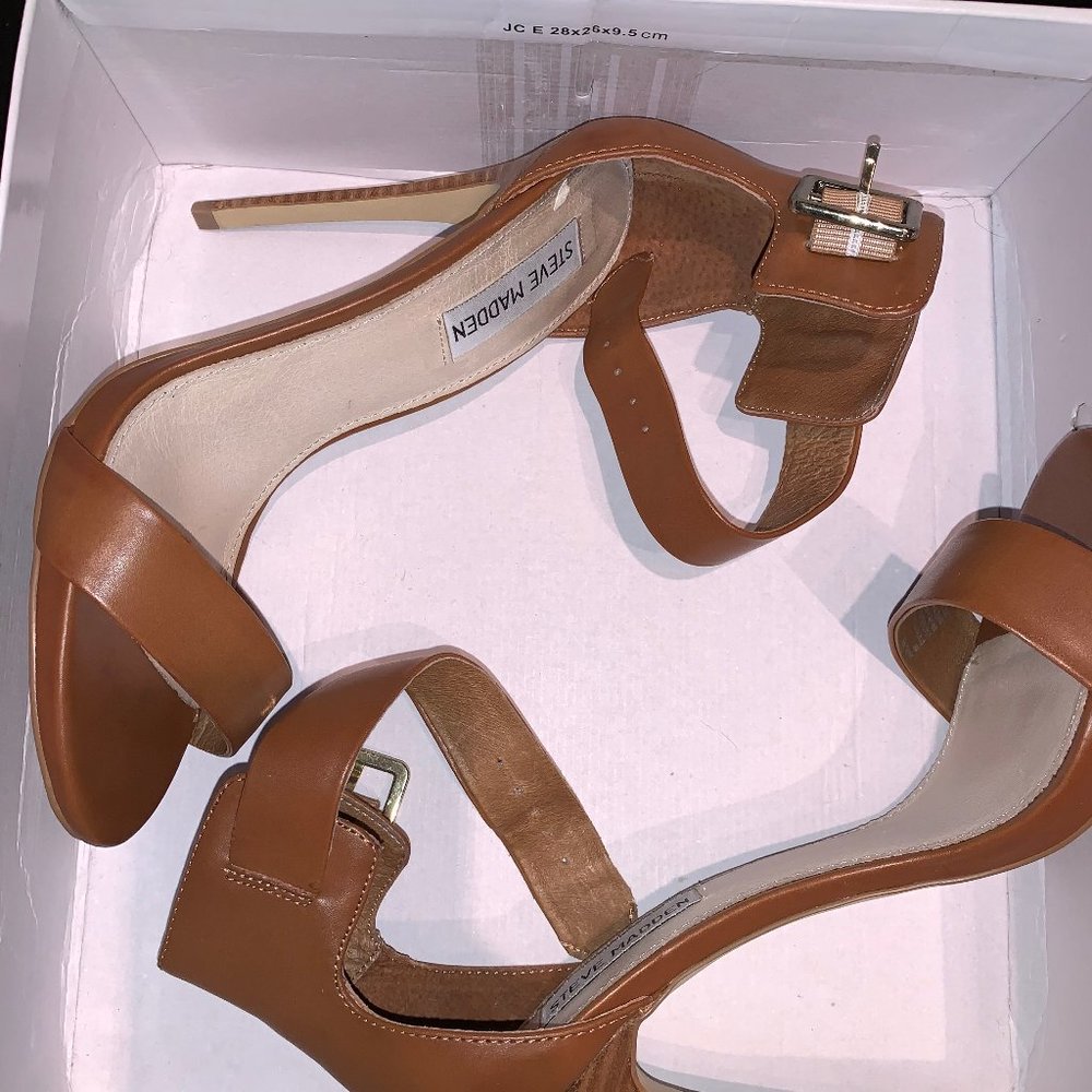 Steve Madden Heels - Size 8